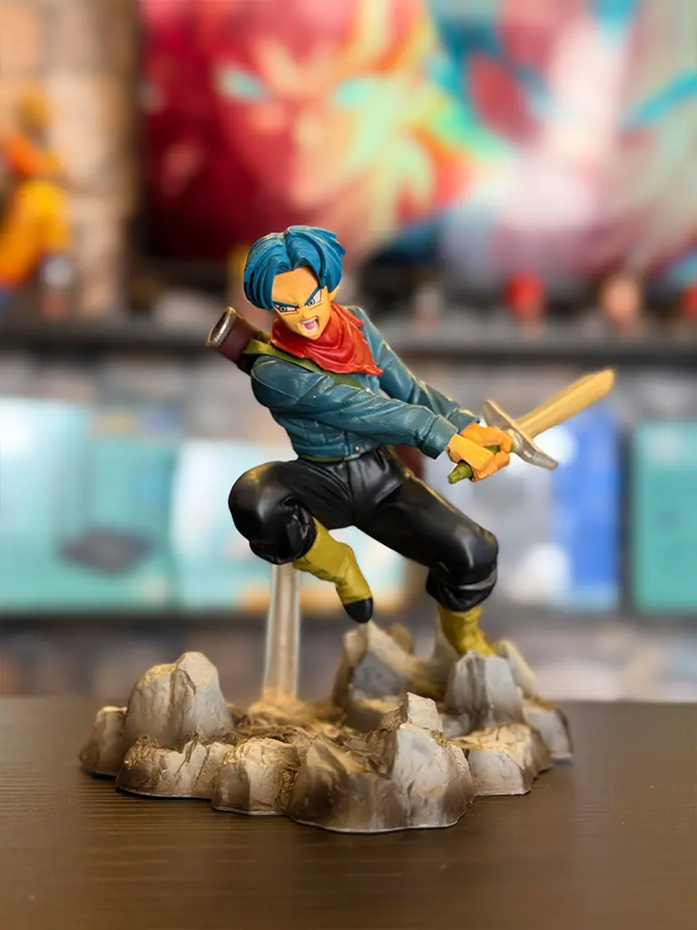 FIGURA TRUNKS - DRAGON BALL Z